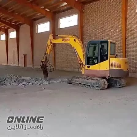نیازمند به مینی بیل با چکش برای اراک