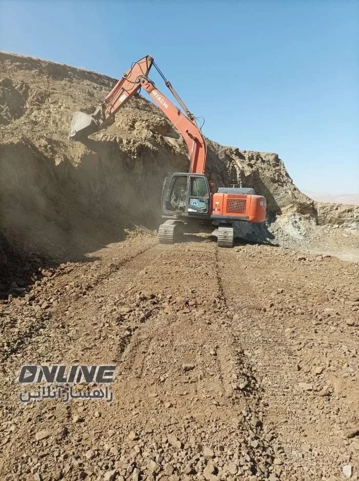 جویای کار بهعنوان شاگرد بیل مکانیکی