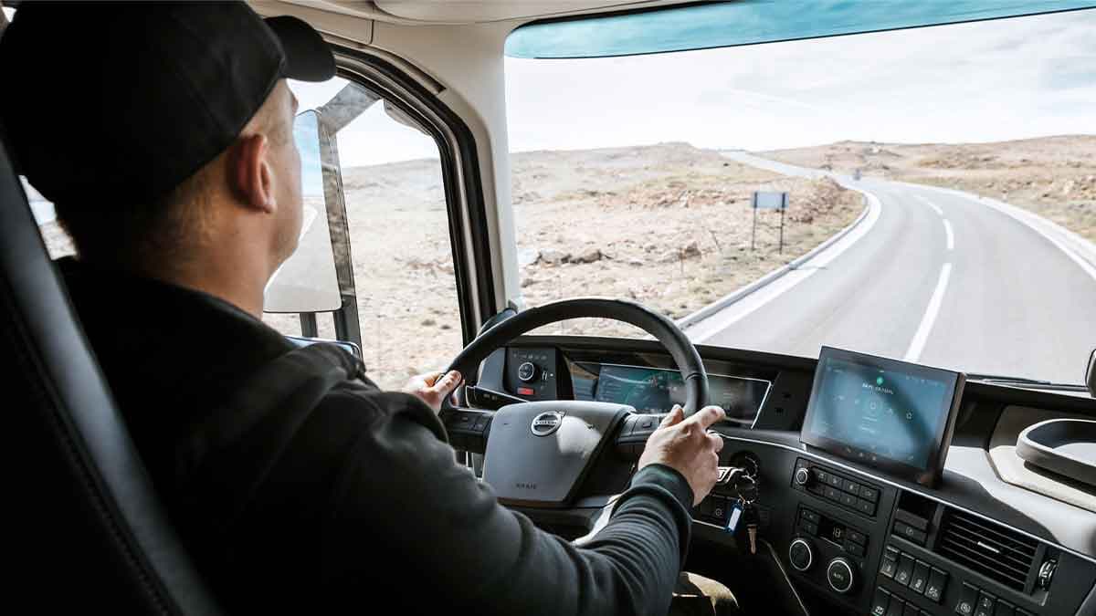 شاگرد تریلی هستم و آماده همکاری می‌باشم.