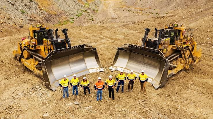راننده بلدوزر ۲۵ سال سابقه کار