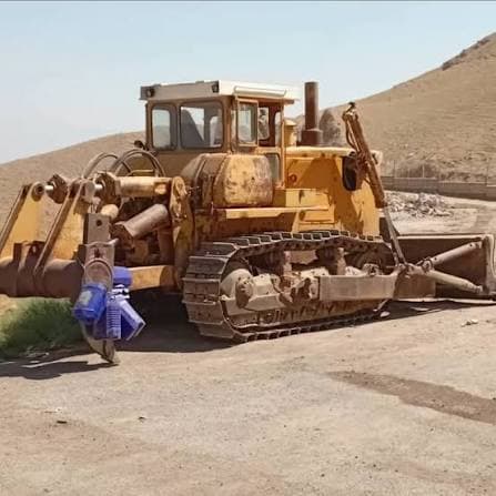 ۲ دستگاه بلدوزر آماده همکاری با ارگان‌ها، شرکت‌ها و موسسات خوشحساب