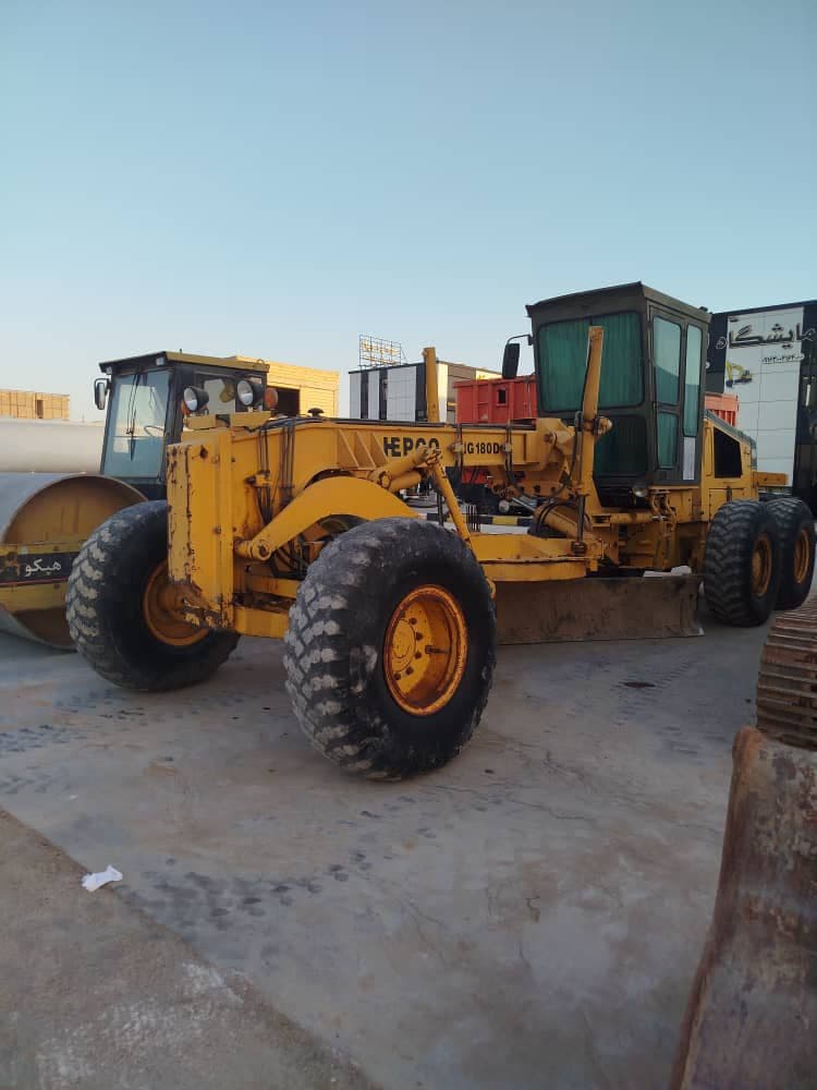 گریدر هپکو 180D HG با پلاک ملی