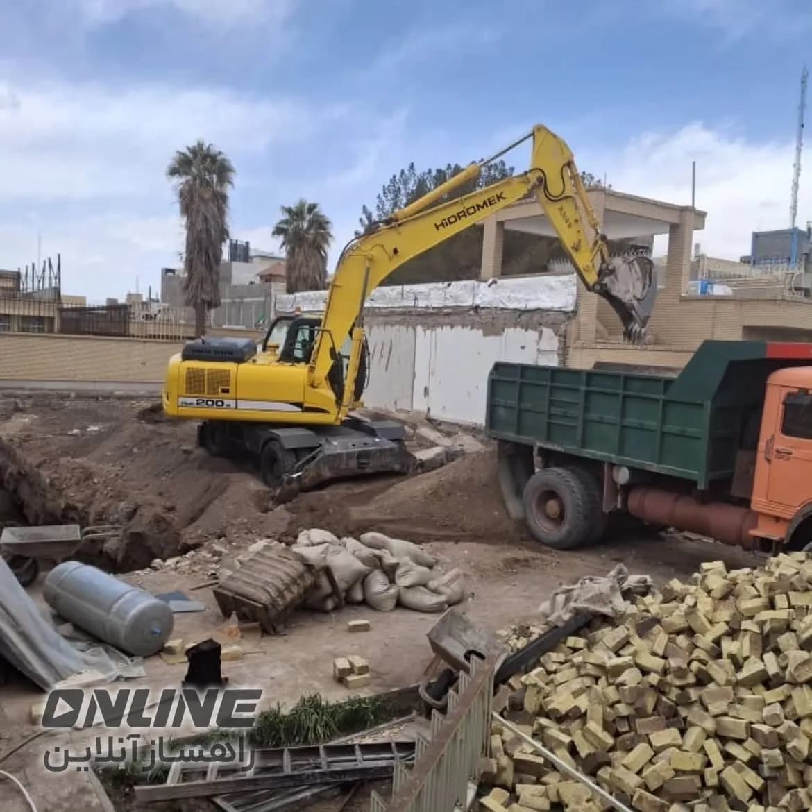 فروش بیل مکانیکی لاستیکی هیدرومک ۲۰۰ — تصویر 1 از 4
