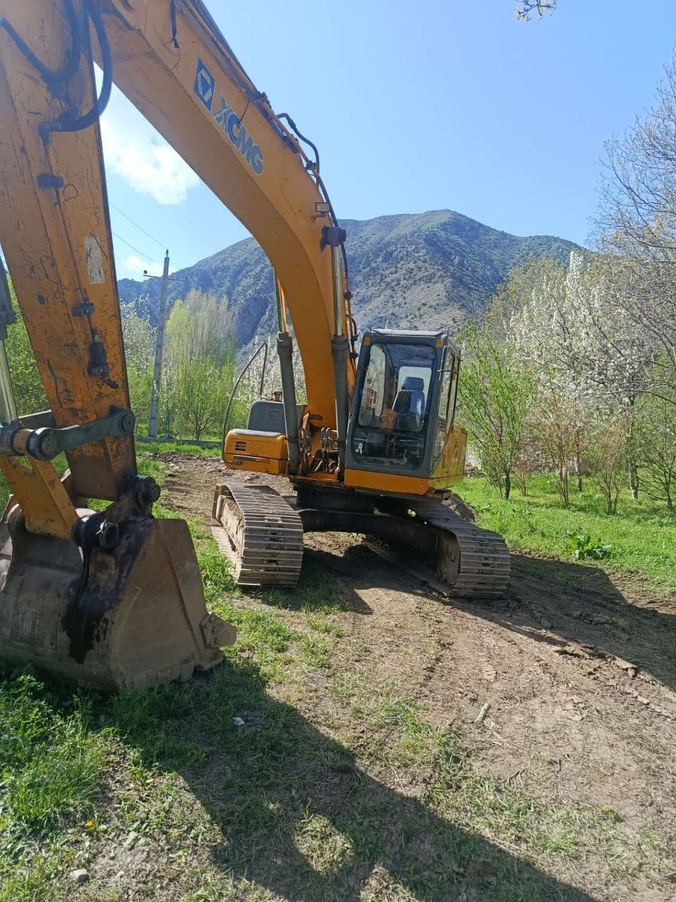 فروش بیل زنجیری xcmg 230