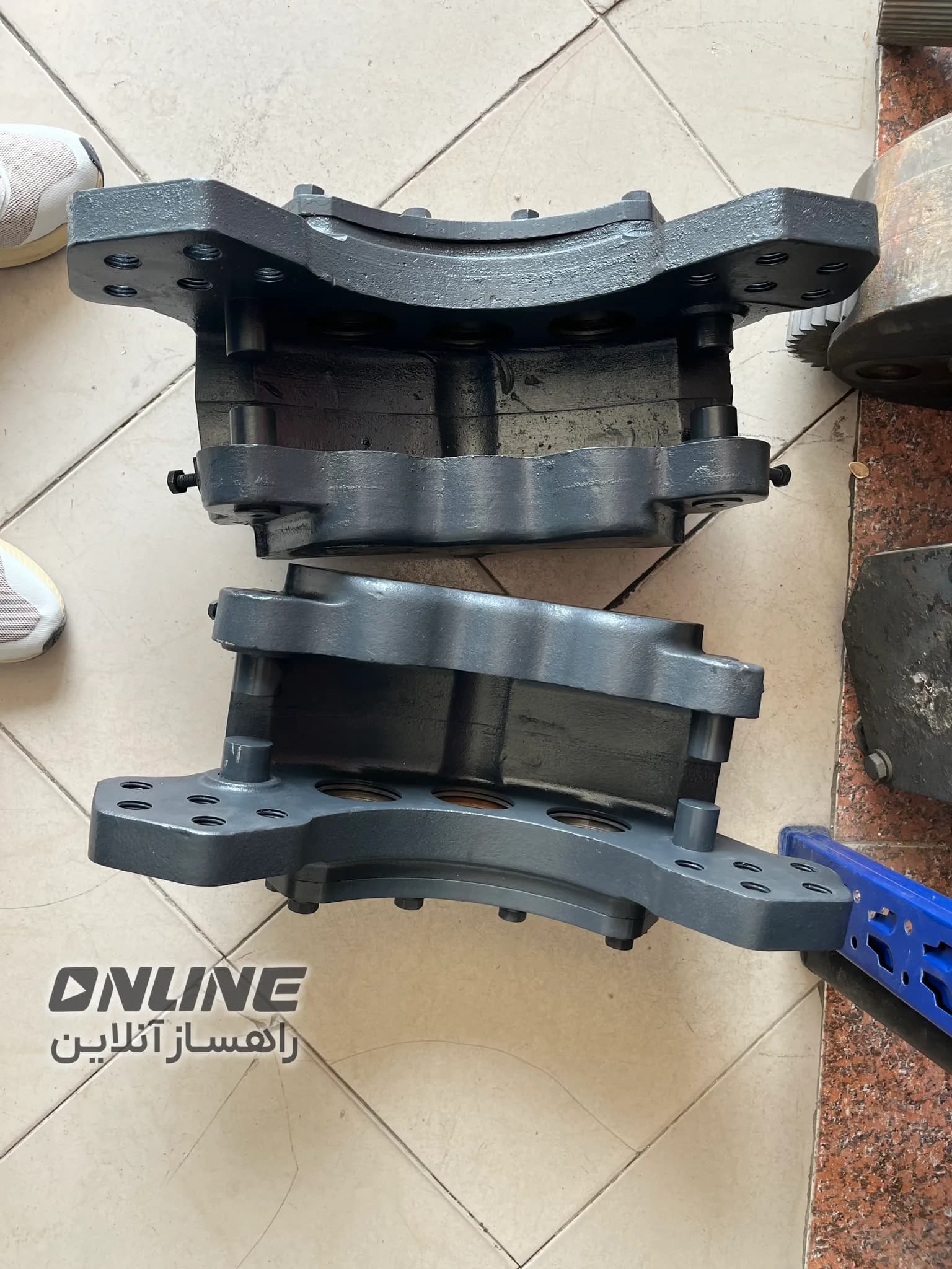 قطعات انواع دامپتراک موجود میباشد — تصویر 1 از 7