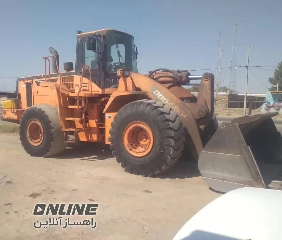 فروش لودر دوسان ۴۰۰
