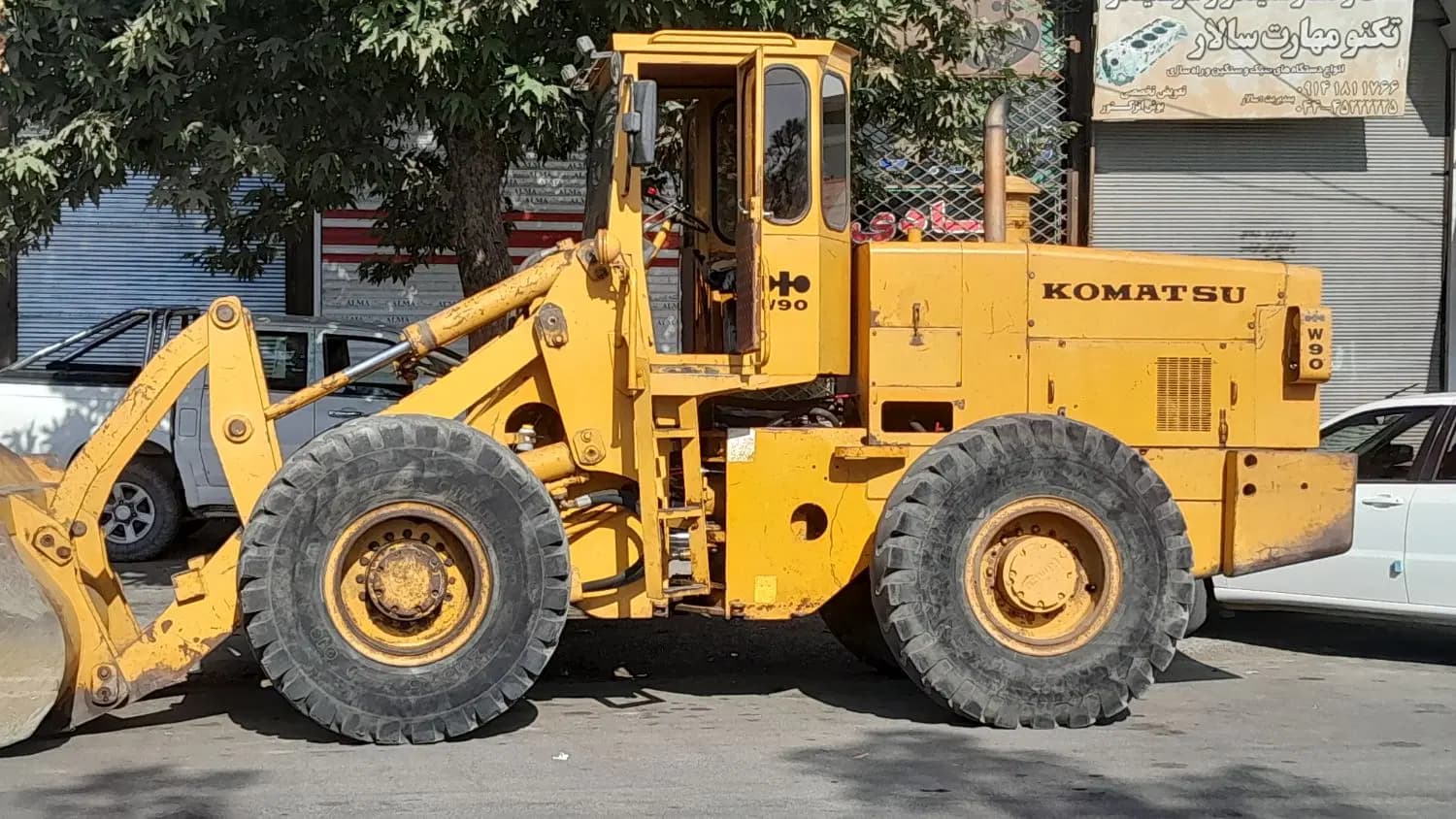 لودر کوماتسو W90 آماده فروش