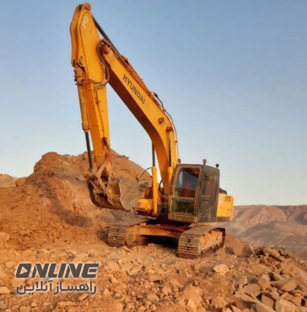 دستگاه هیوندای ۲۱۰ آماده شروع به کار دستگاه هیوندای ۲۱۰ آماده شروع به کار