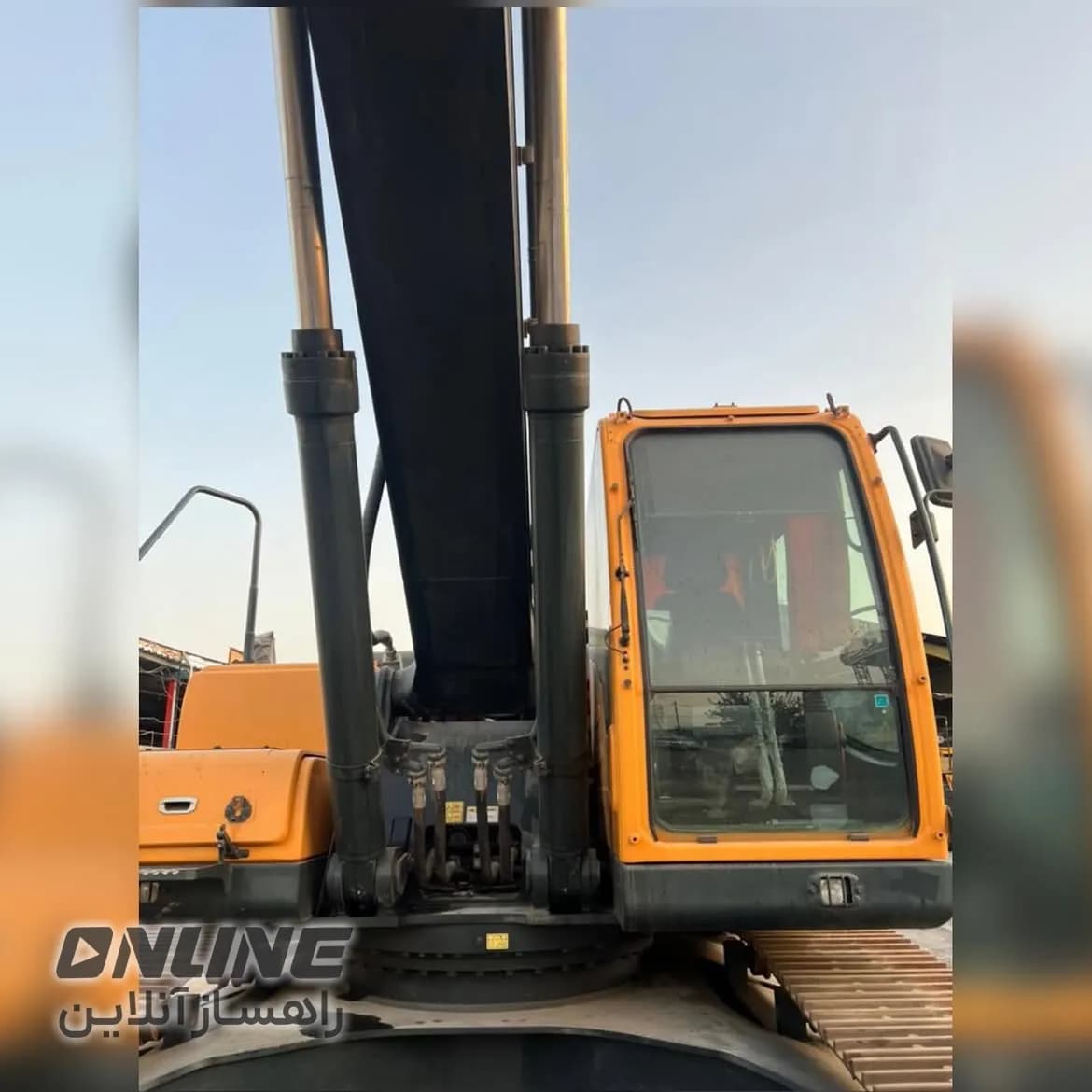 بیل مکانیکی هیوندای 330-9 بیل مکانیکی هیوندای 330-9 — تصویر 1 از 8