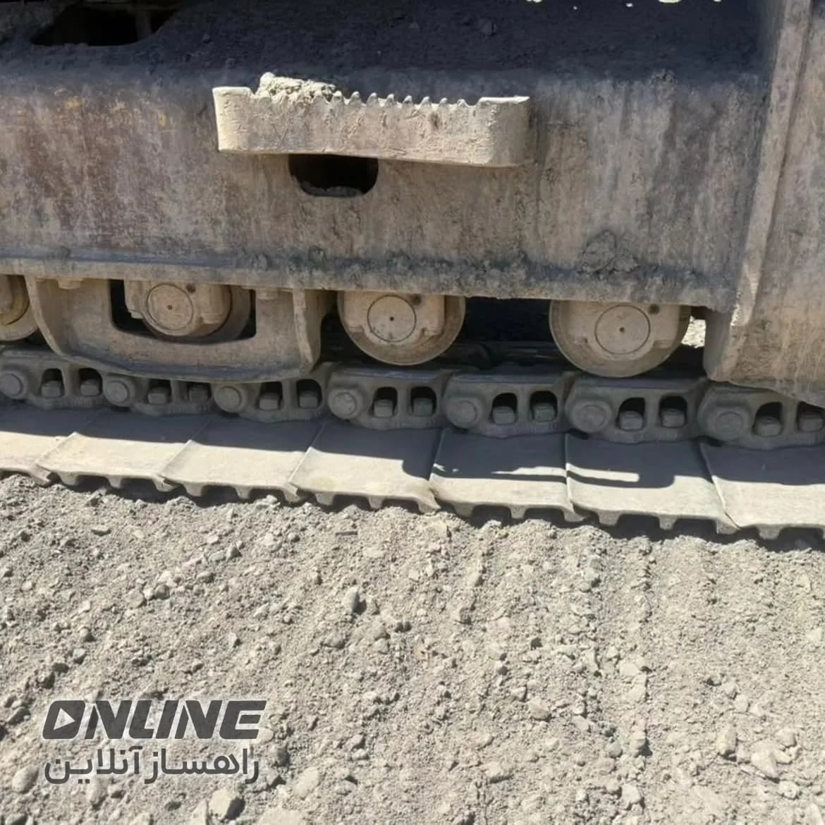فروش بیل مکانیکی زنجیری هیوندای ۲۱۰ فروش بیل مکانیکی زنجیری هیوندای ۲۱۰ — تصویر 1 از 10