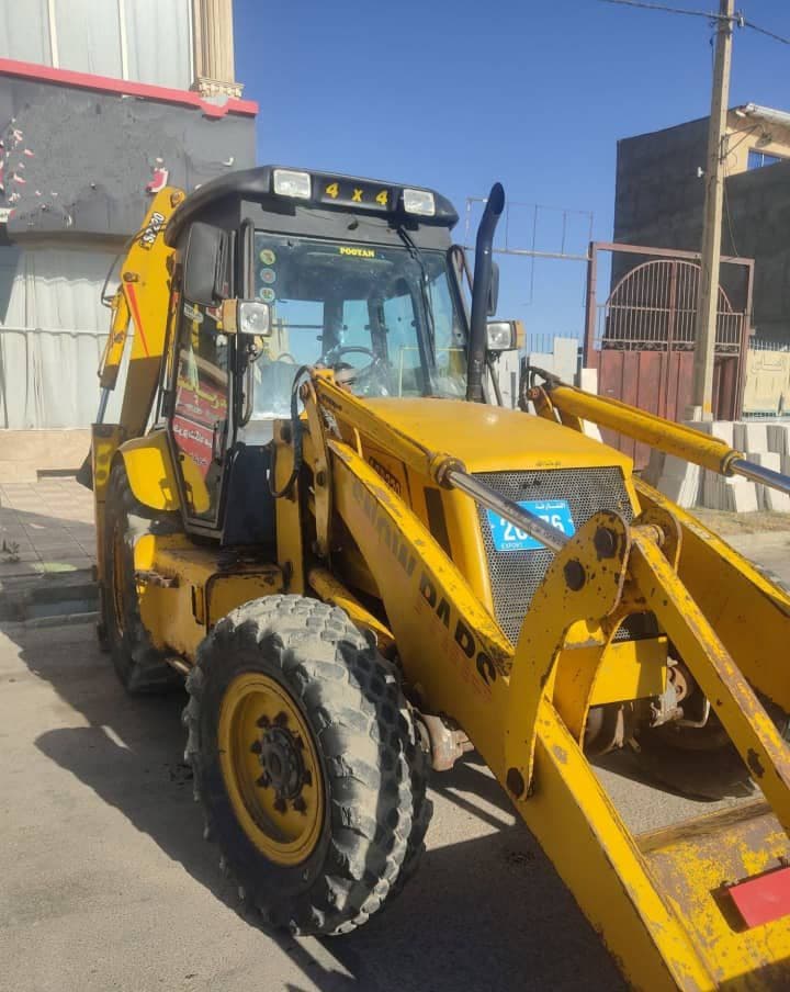 فروش بیل بکهو سنوپارس ۲۲۰ مدل 89
