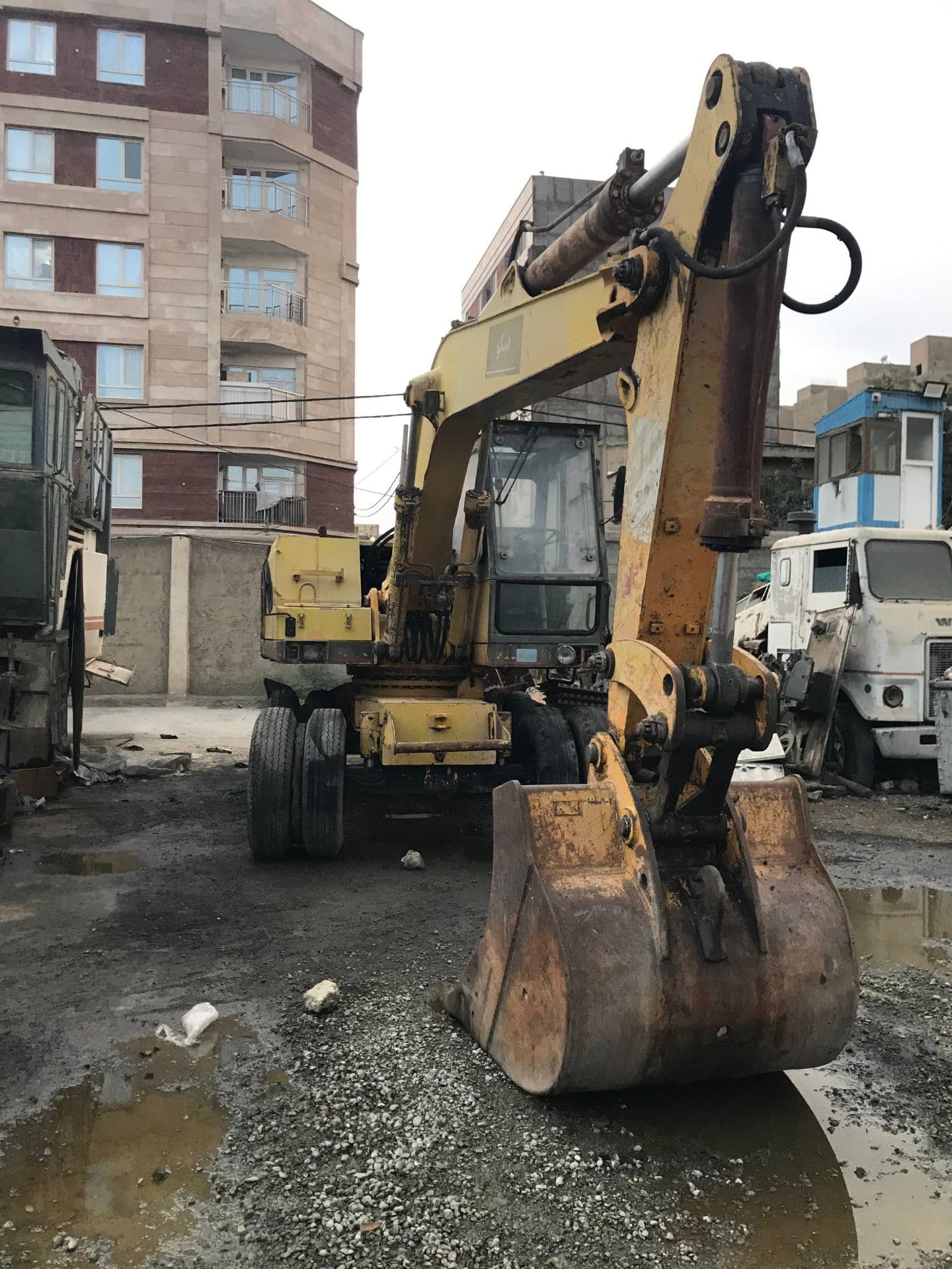 فروش فوری بیل هپکو HE100 فروش فوری بیل هپکو HE100