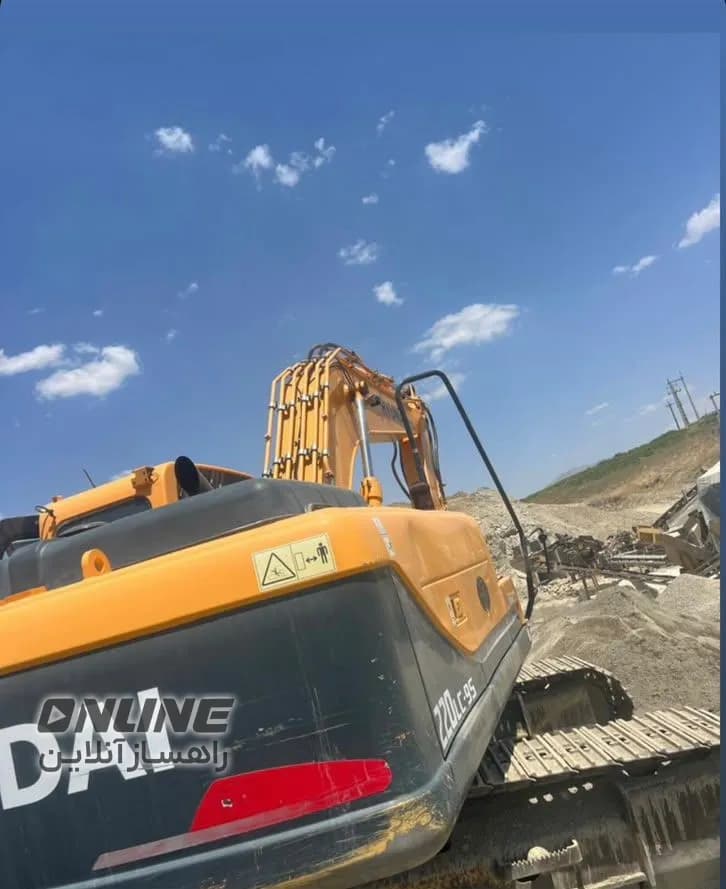 فروش بیل زنجیری کوماتسو ۲۲۰ خط ۹ فروش بیل زنجیری کوماتسو ۲۲۰ خط ۹
