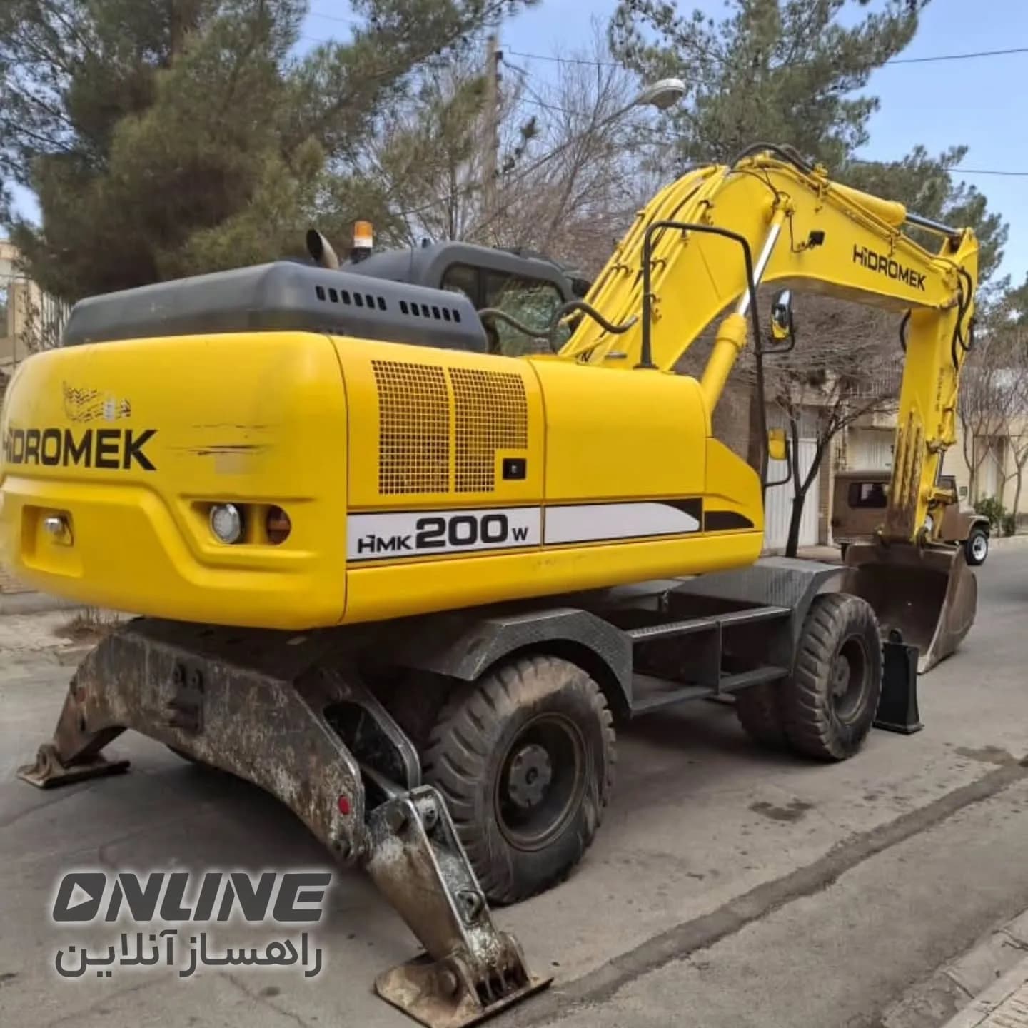 فروش بیل مکانیکی لاستیکی هیدرومک 200 فروش بیل مکانیکی لاستیکی هیدرومک 200 — تصویر 1 از 4