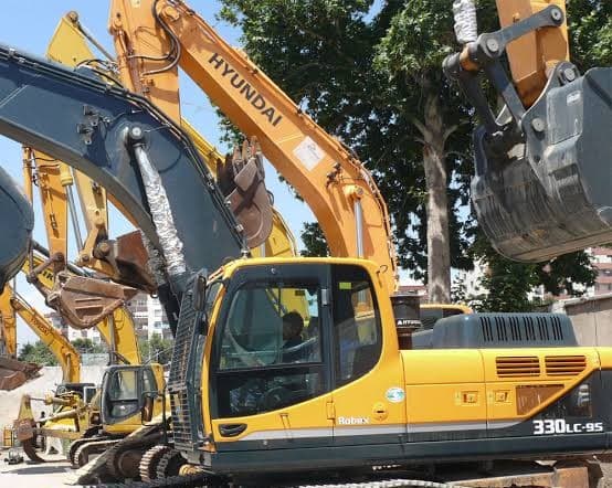 نیازمند بیل ۳۳۰ و مشابه، مجهز به پیکور برای اطراف قلعهگنج، کرمان