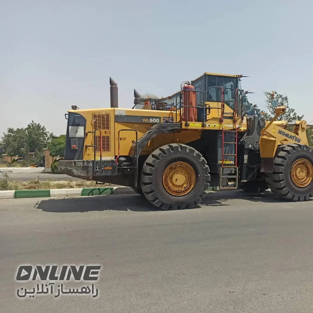 فروش استثنایی لودر کوماتسو WA600-3 فروش استثنایی لودر کوماتسو WA600-3