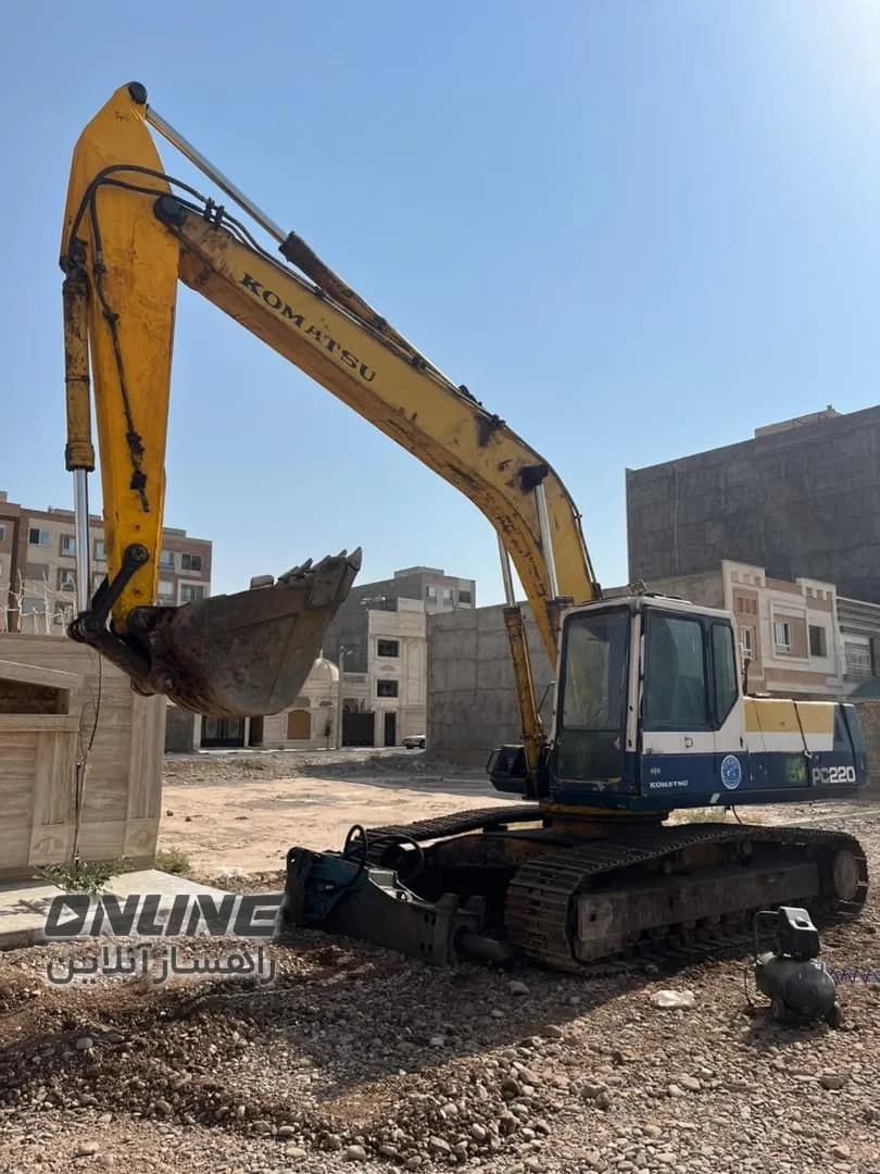 فروش بیل کوماتسو ۲۲۰ خط ۵ فروش بیل کوماتسو ۲۲۰ خط ۵